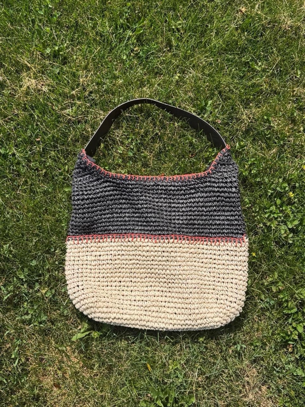 Two-Tone Crochet Seagrass / Straw Tote Bag - black & Cream